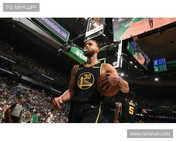 库里十天评估膝伤至少再缺五战 库里十天评估膝伤至少再缺五战